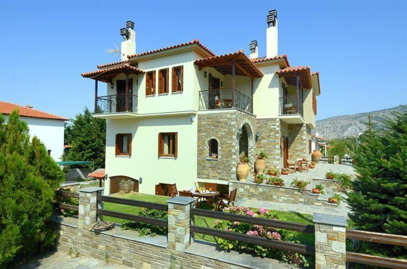 Iatrou Guesthouse Портариа Екстериор снимка